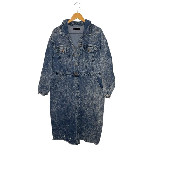 Fashion to Figure Blue Denim Jacket - Picture 1 of 6